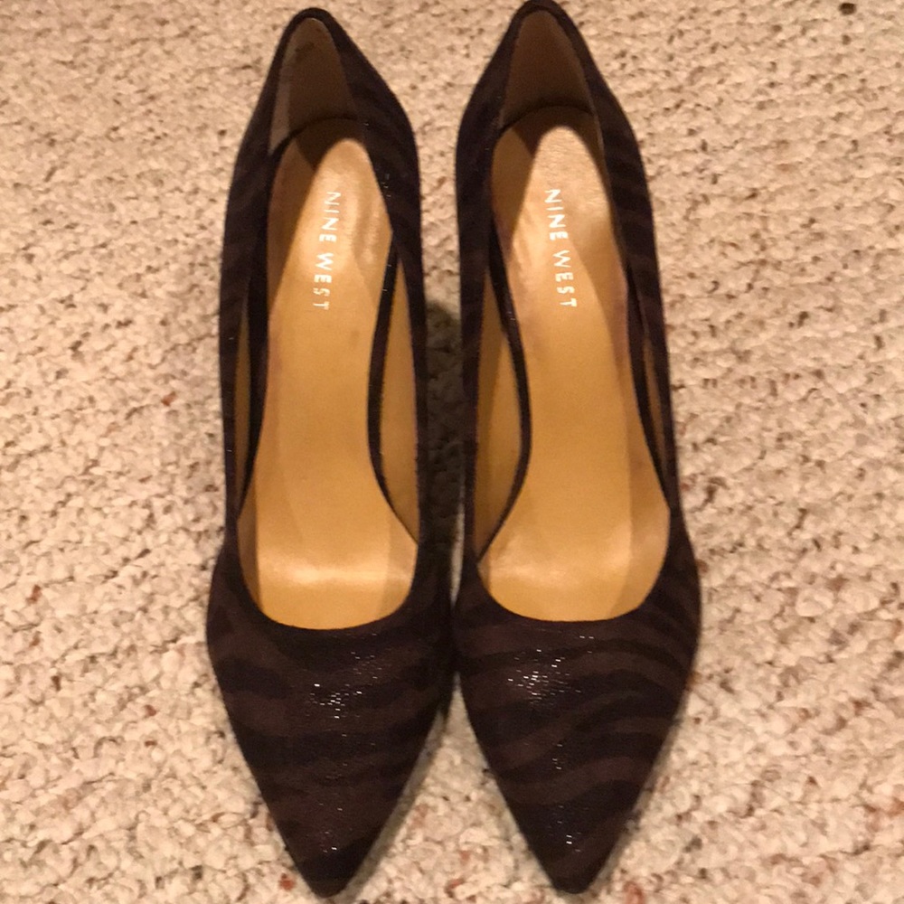 Nine West brown/black tiger suede pump sz 7